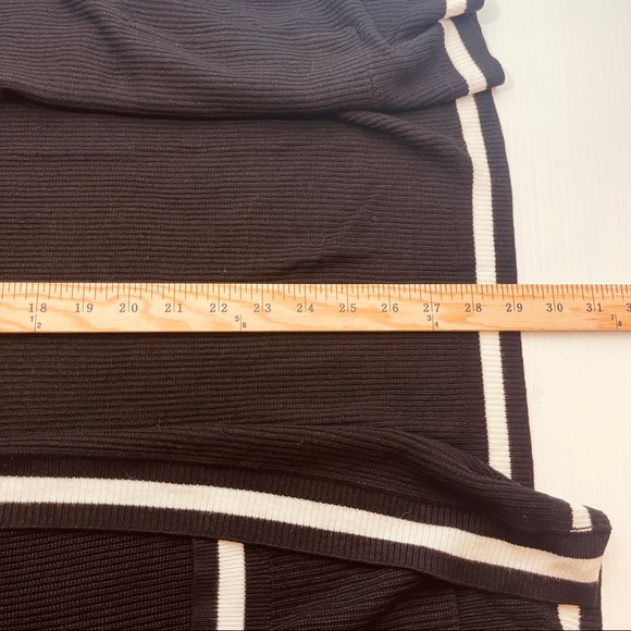 TORRID Open Cardigan Black with White Trim Knit Long Line Women's Size 2 (2X) - Picture 7 of 10